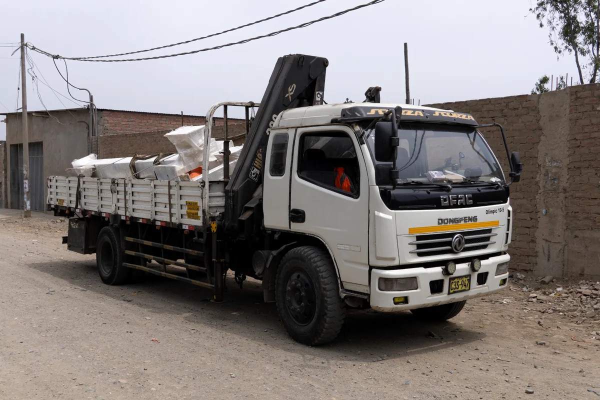 Camión grúa Dongfeng
